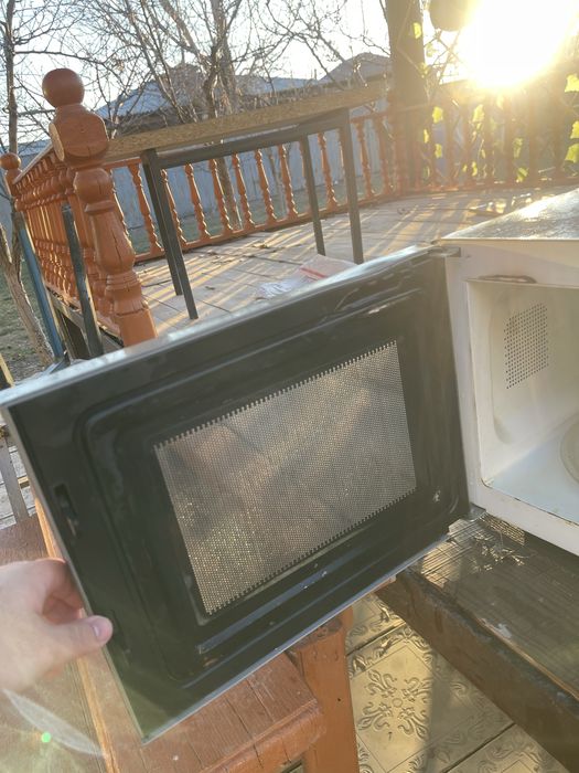 Продам микроволновку БУ
