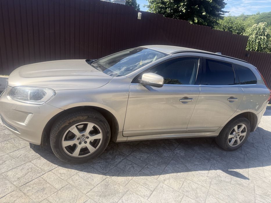Volvo XC60 2015.