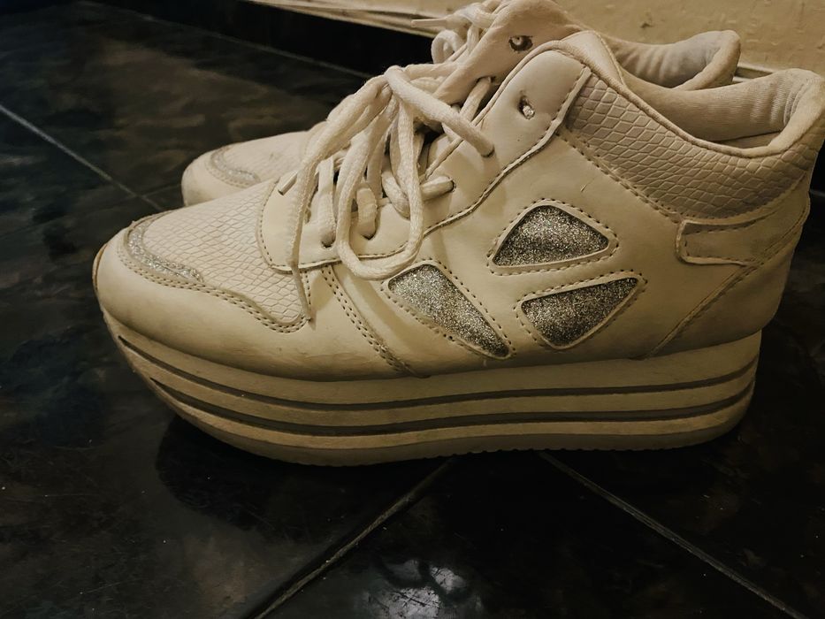 Дамски обувки ботуши