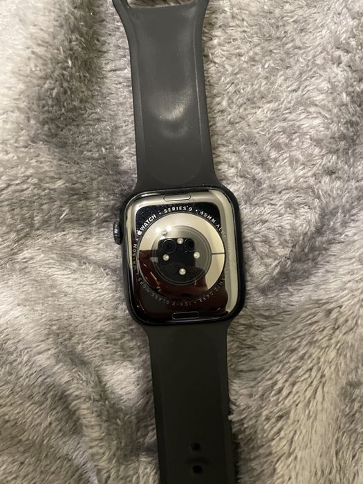 Apple Watch Series 9 45mm GPS – Aspect 9/10 – Baterie 87%