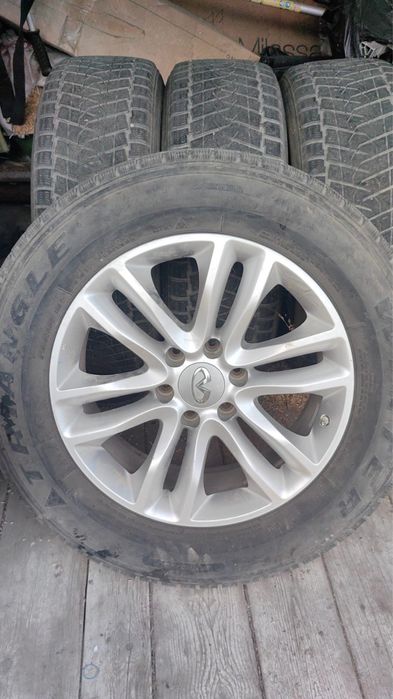 Диски шинами хорошем состоянии