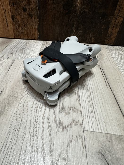 Дрон DJI Mini 3 Pro