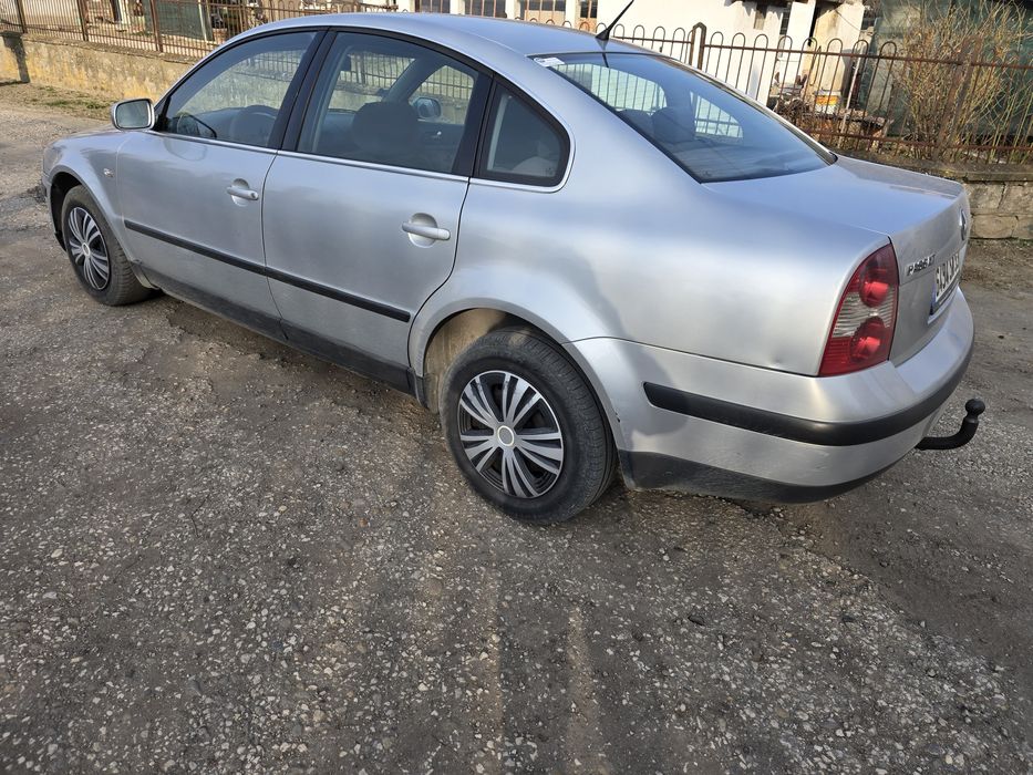 Продавам пасат 5.5 1.9 131кс на части