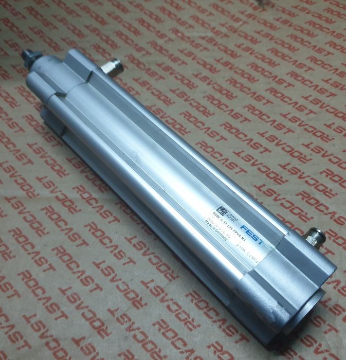 Cilindru piston pneumatic Festo