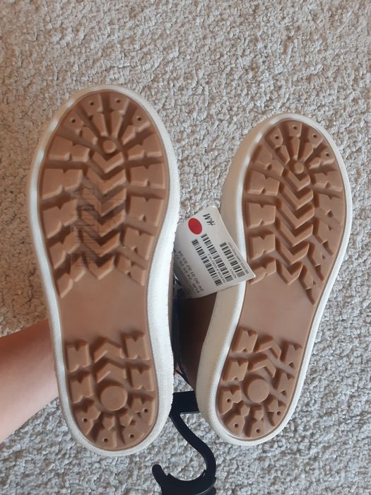 Чисто нови детски обувки H&M