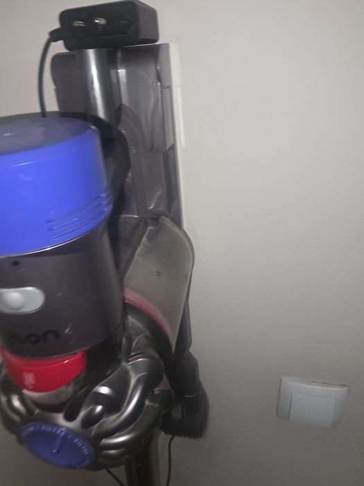 Пылесос Dyson v 7