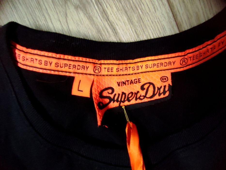 Vând tricou original Superdry, unisex, nou cu eticheta, mărimea L