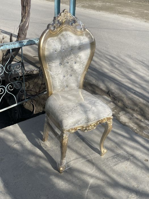 Stol stular yanğoqdan