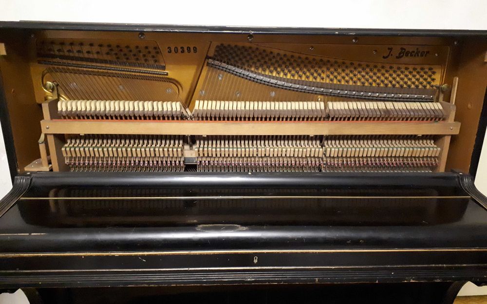 Продам пианино «J. Becker» 1913 года выпуска