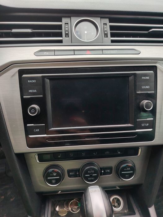 Vand unitate multimedia vw passat b8