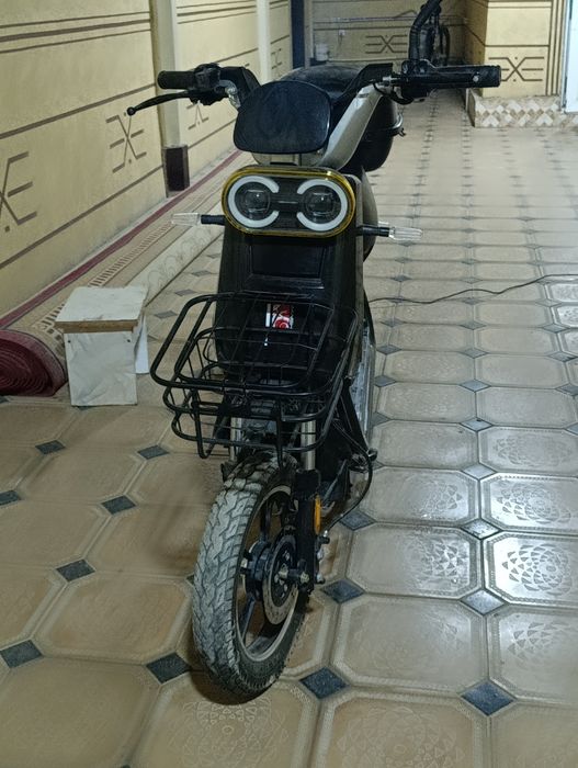 skuter sotiladi holati zoʻr narxi arzon aybi yoʻq