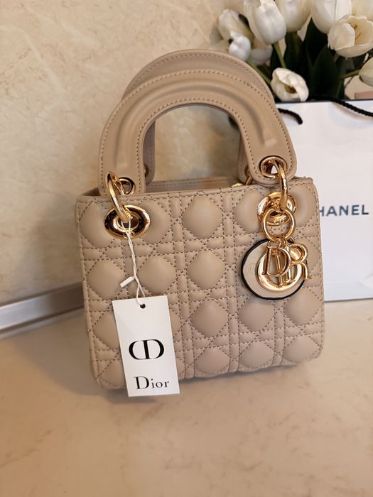 Дамска чанта Lady Dior mini бежова