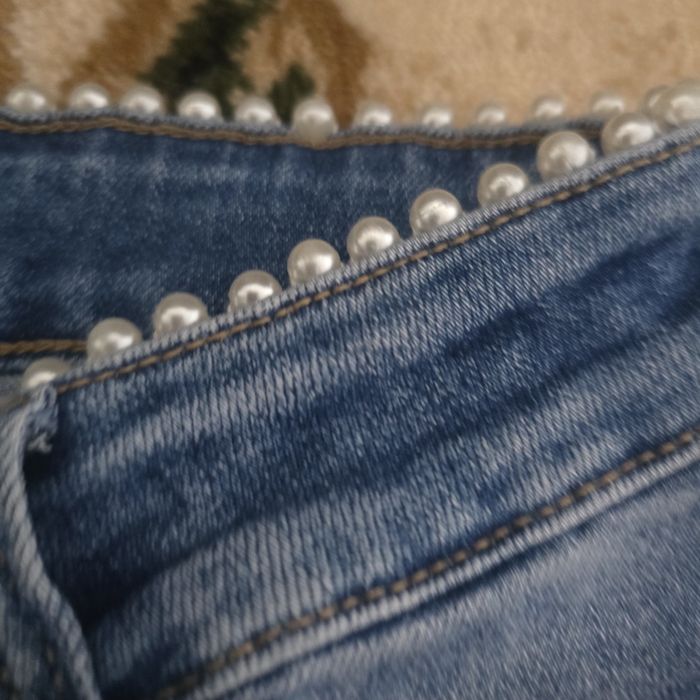 Blugi S, pret fix 30 lei/perechea