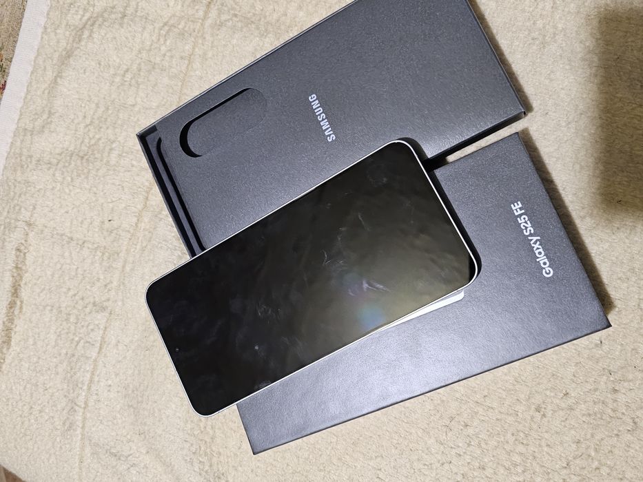 Samsung Galaxy S25 FE 128GB Nou / Nefolosit – Culori Navy & Graphite