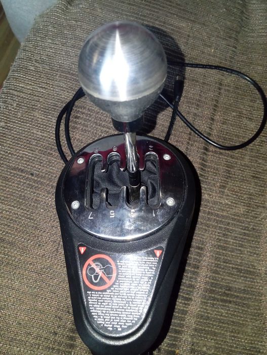 Симулатор за компютър и плейстеишан