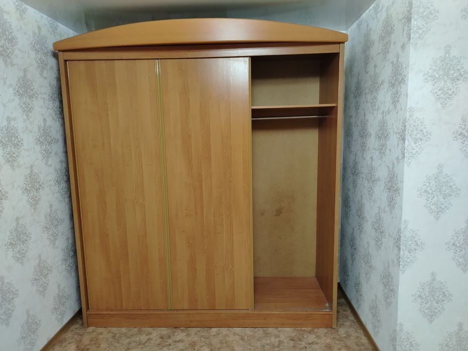 Шкаф-купе в отличном состоянии