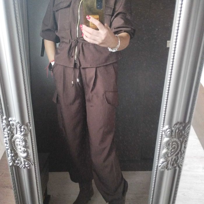 Кафяв дамски комплект и дънки- нови