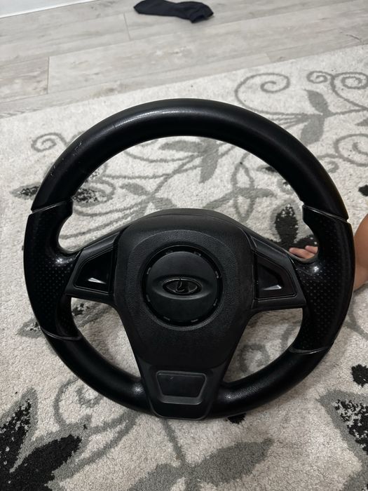 Продаю руль на лада гранта