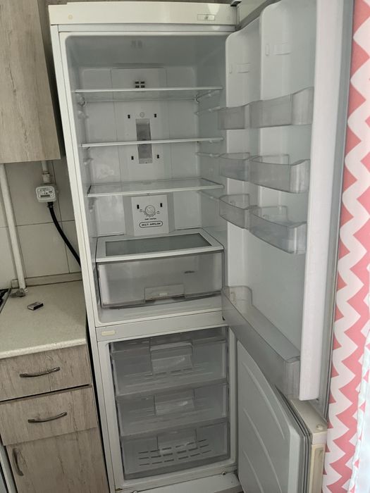 Холодльник LG - 2 * 60 * 60