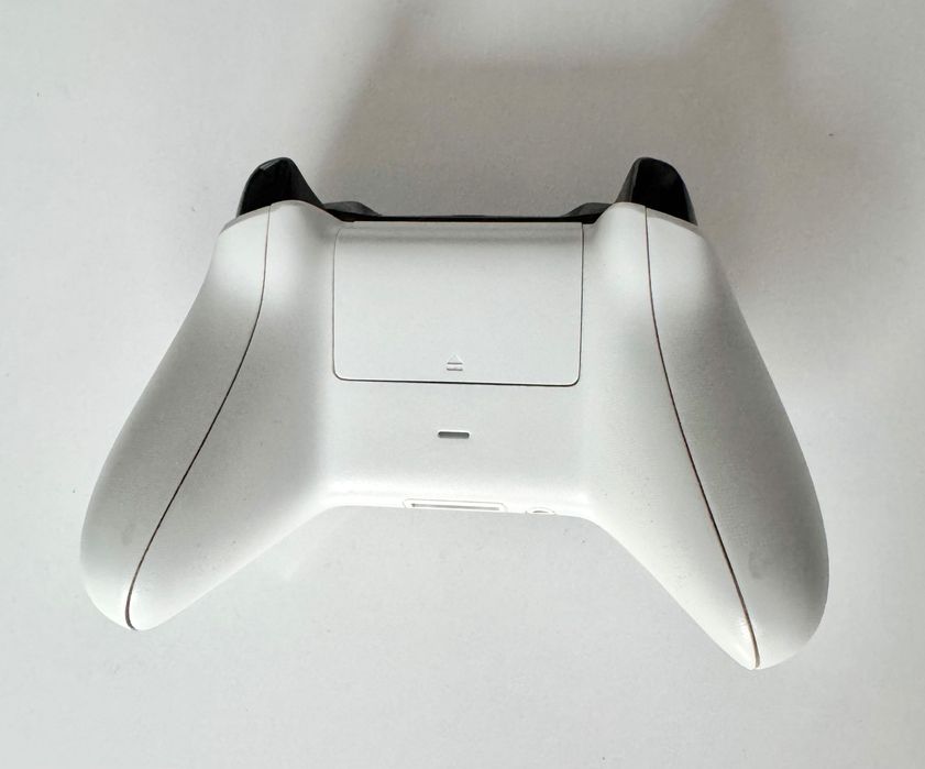 Xbox One S 1TB + Controller