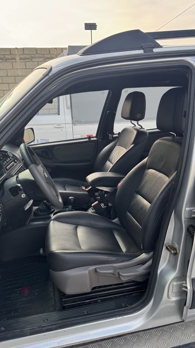 Niva chevrolet 2003 yil toza