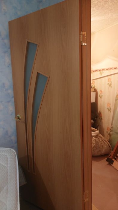 3 двери продаётся