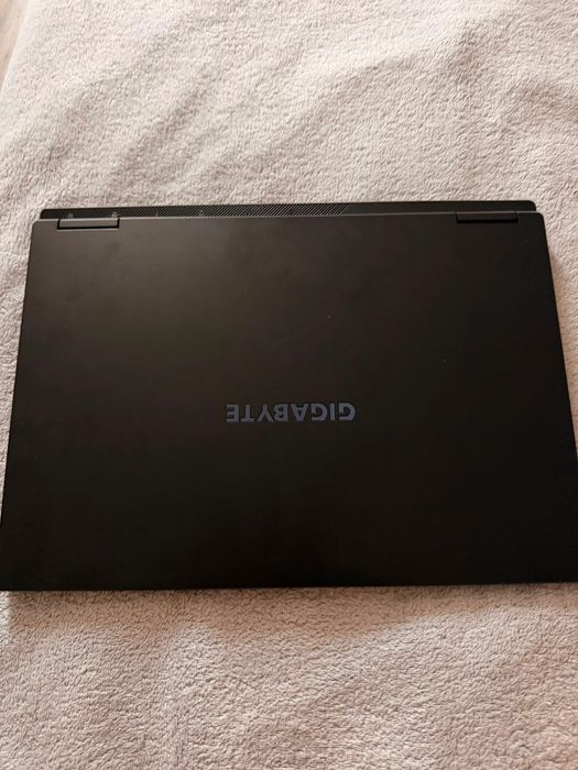 Laptop Gaming GIGABYTE A16