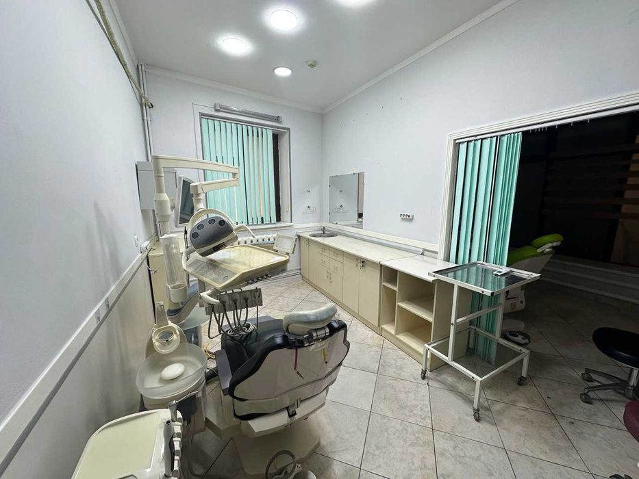 [KБ] Сдаётся готовое помещение под клинику — 950 м²