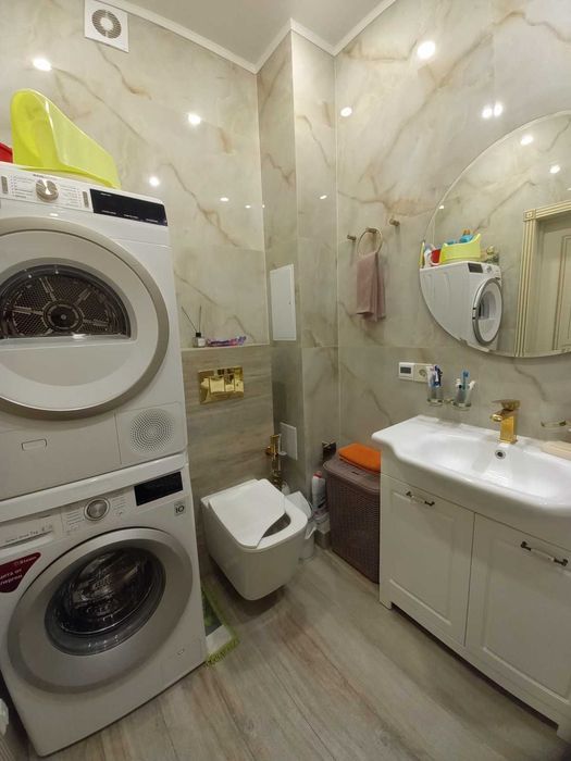 Продам 4 комн квартиру срочно