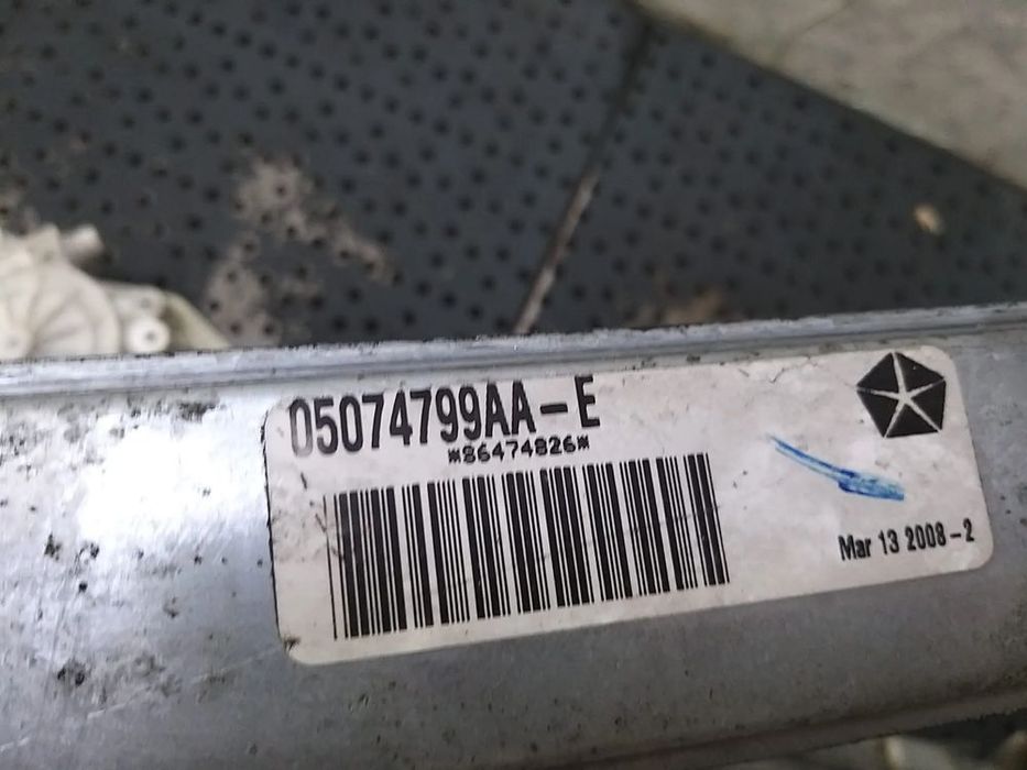 Macara motoras stanga fata dodge caliber 05074799aae