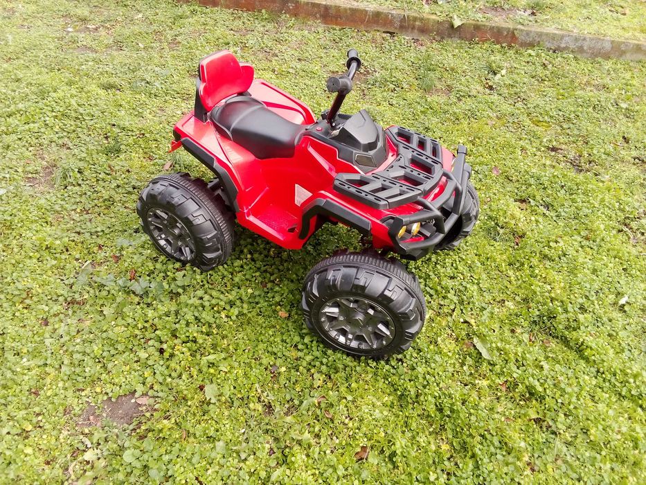 Детски акумулаторен джип бъги, прекрасно състояние, чисто нова батерия