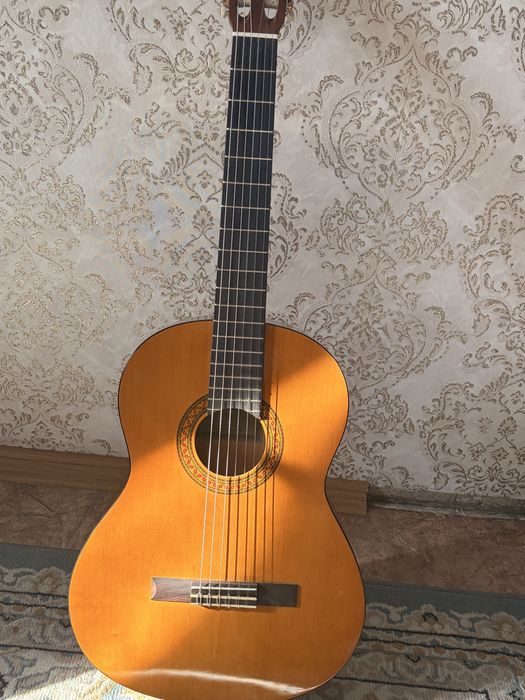 Классическая гитара Yamaha c40