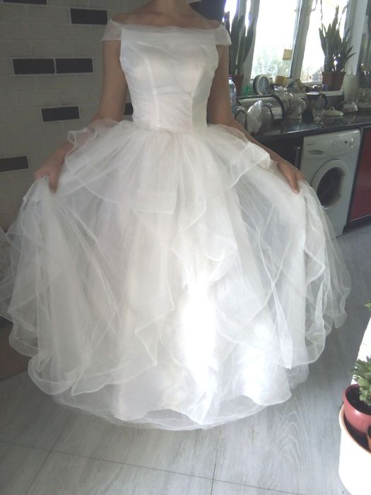 Свадебное платье.  Легкое. Воздушное. Для танцевальной вечеринке самое