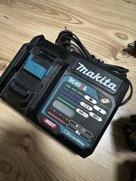 Makita DF001G 40V винтоверт