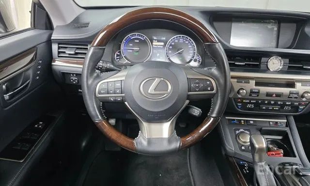 Lexus es 300 hybrid supreme xv 60
