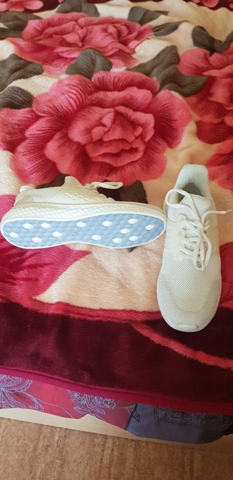 Летни маратонки нови