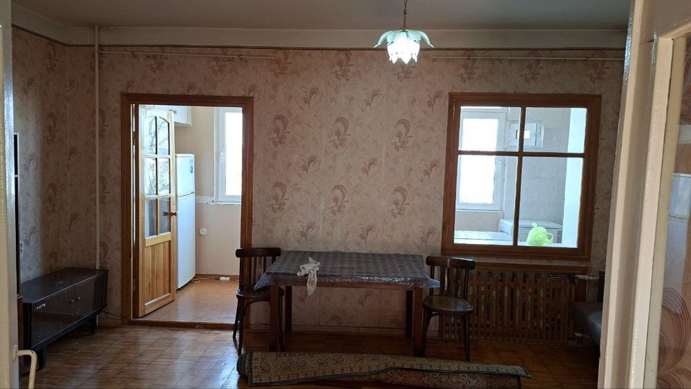 Срочно продам 1 комнатную квартиру Юнусабад