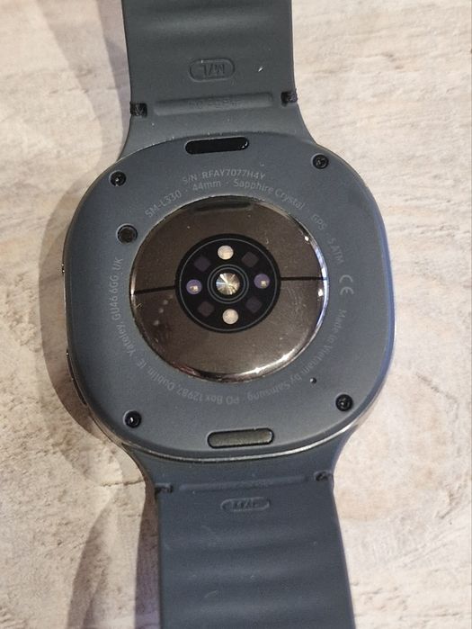 Samsung watch 8, 44 mm.