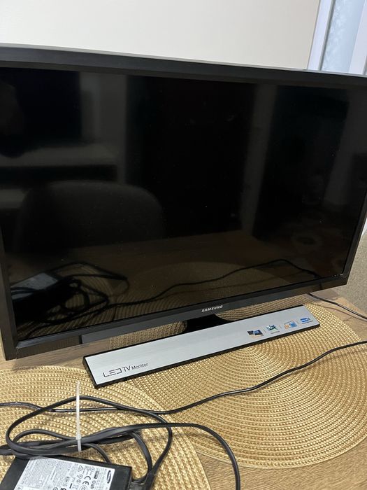 TV Led Samsung  24’’ folosit foarte putin