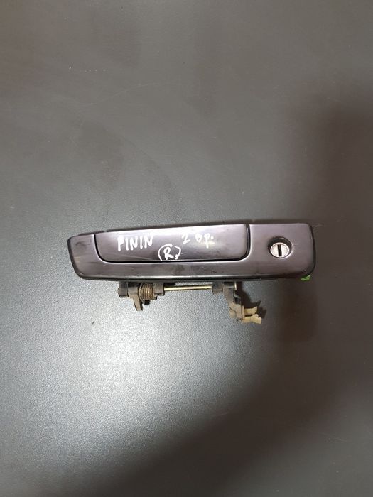 Външна дръжка за предна дясна врата черна за Mitsubishi Pajero Pinin (2003) MR271868