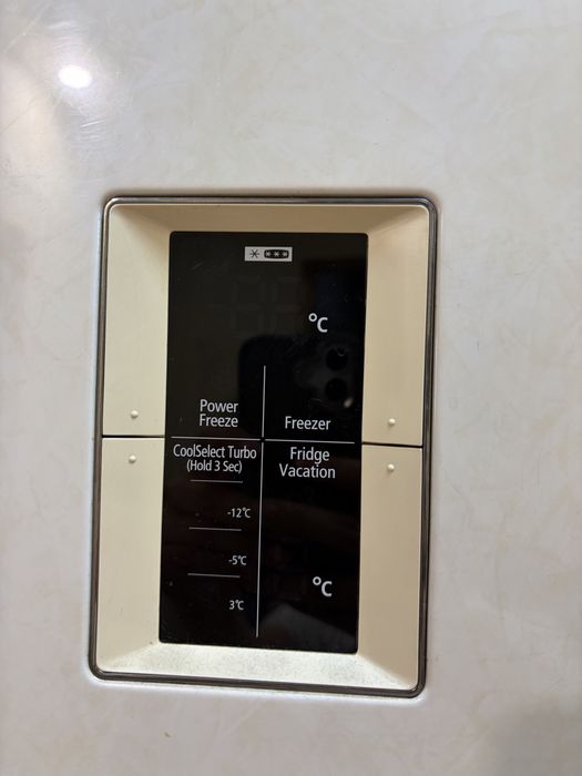 Холодильник Samsung 83x75