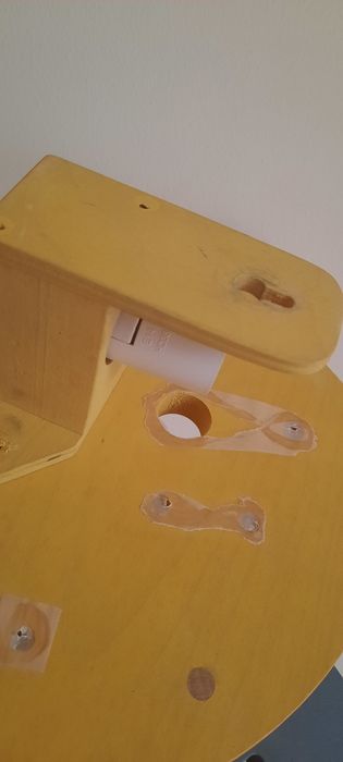Aplica din lemn pentru camera copii