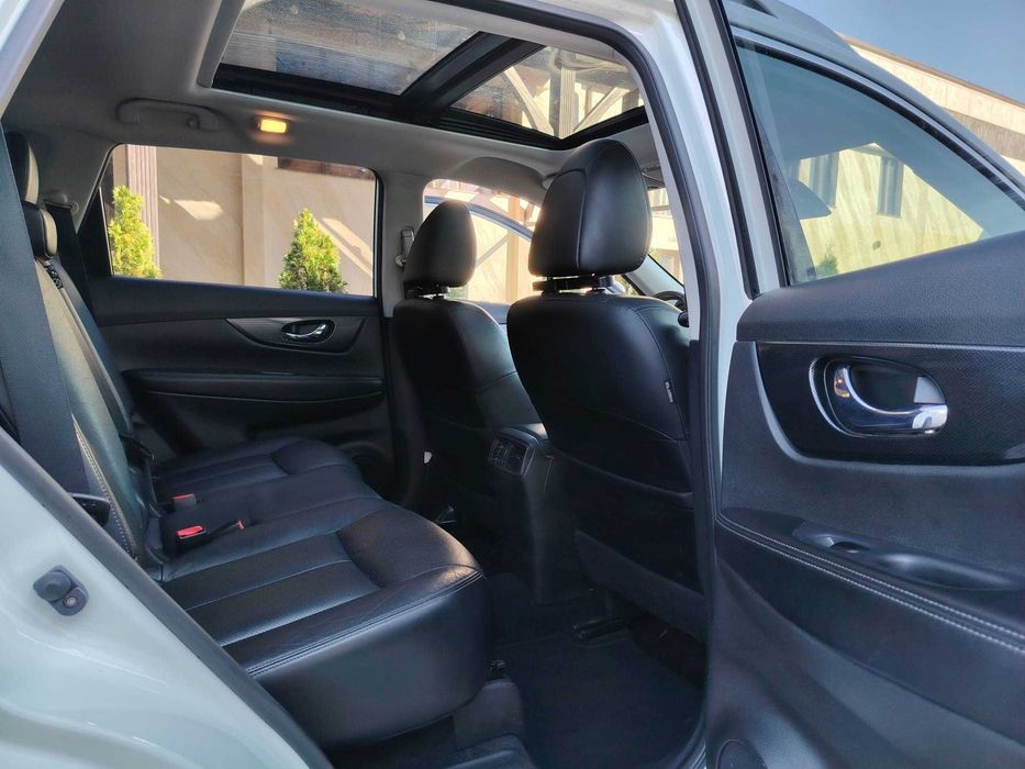 Nissan X-trail / 2017 / euro 6 / 1.6 dci / navi / xenon / panoramic