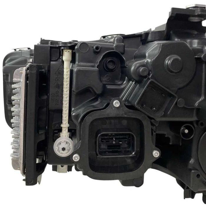 Комплект Конверсия BMW G30 Пре-фейс към Фейс (2017-2020 -> 2021+) – M Sport Брони, LED Фарове и LED Стопове
