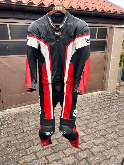 Vand costum moto Berik marimea L din 2 piese. Se potriveste pentru 1.70-1.75m inaltime si 70-80 kg greutate