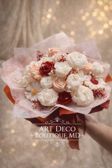 Aranjament  "Blush Satin" flori ceară de soia parfumată