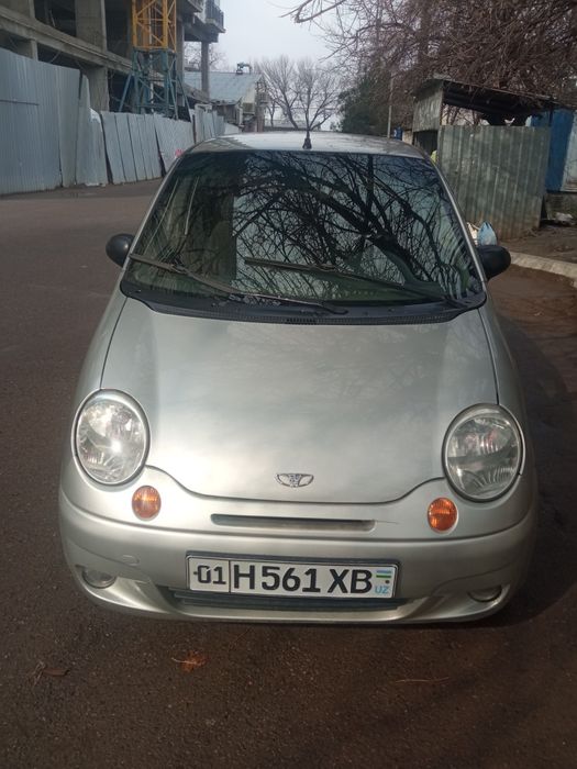Продаётся Матиз 2006г серебристый цвета бензин.