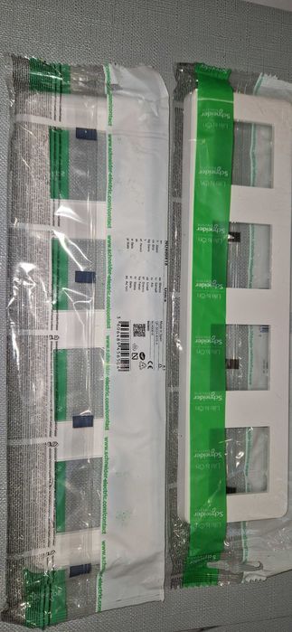 Capac, rama intrerupator cu 4 Schneider Unica NU400818