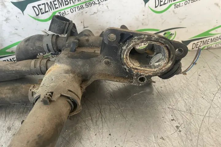 Carcasa termostat 032 121 111 Volkswagen VW Golf 2001 1.4 MT (75 hp)