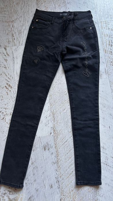 Дънки GUESS цвят графит